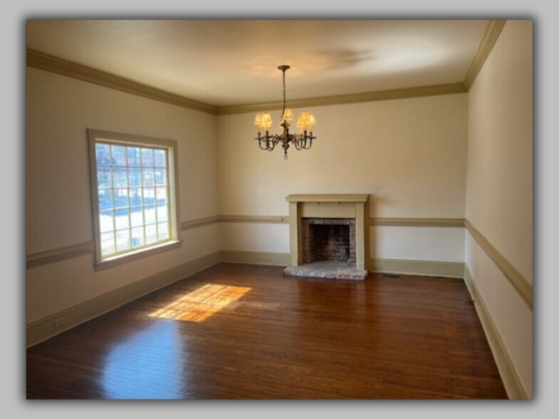 More Photos Of 610 W Peace St, Raleigh Freestanding For Sale