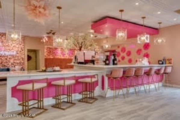 More Photos Of 447 Market St, Kingston Freestanding For Sale