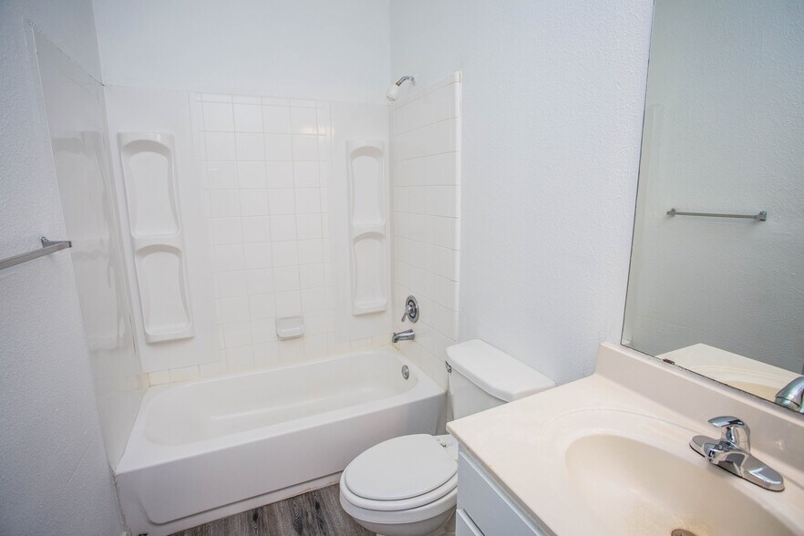 More Photos Of 2627 Oak Dr, Lubbock Apartments For Sale