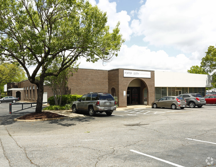 Primary Photo Of 1100-1108 E Brooks Rd, Memphis Freestanding For Lease