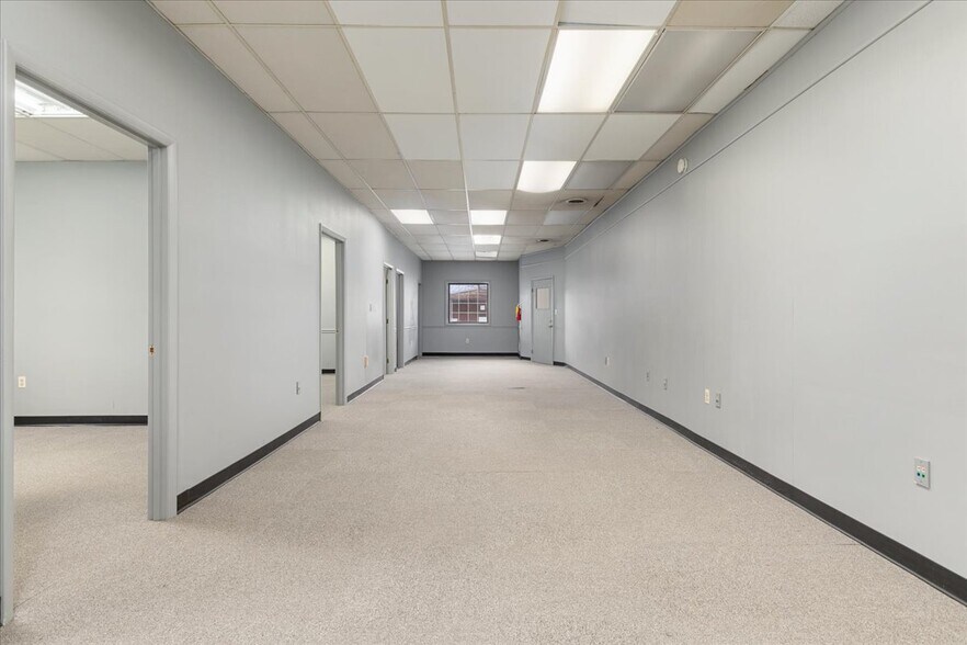 More Photos Of 11 Water St, Front Royal Loft Creative Space For Lease