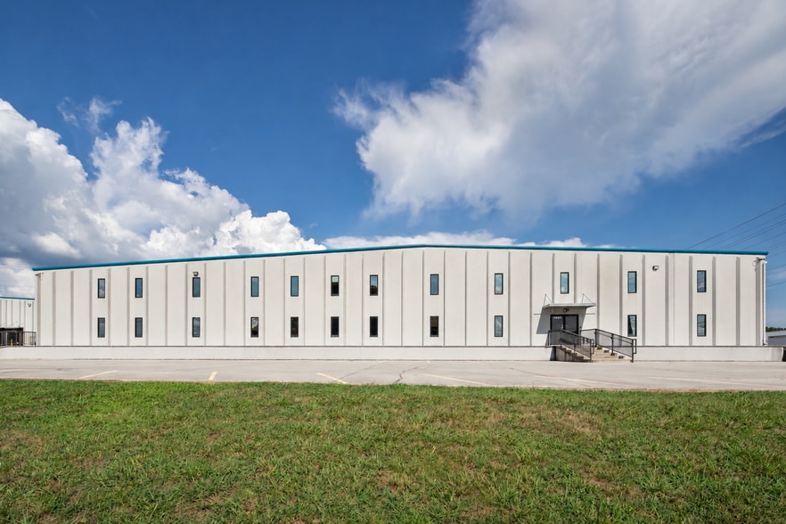 More Photos Of 1001 Enterprise Dr, Dalton Warehouse For Sale