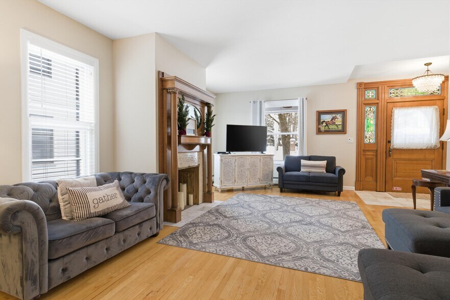 More Photos Of 149 Union Ave, Saratoga Springs Hospitality For Sale