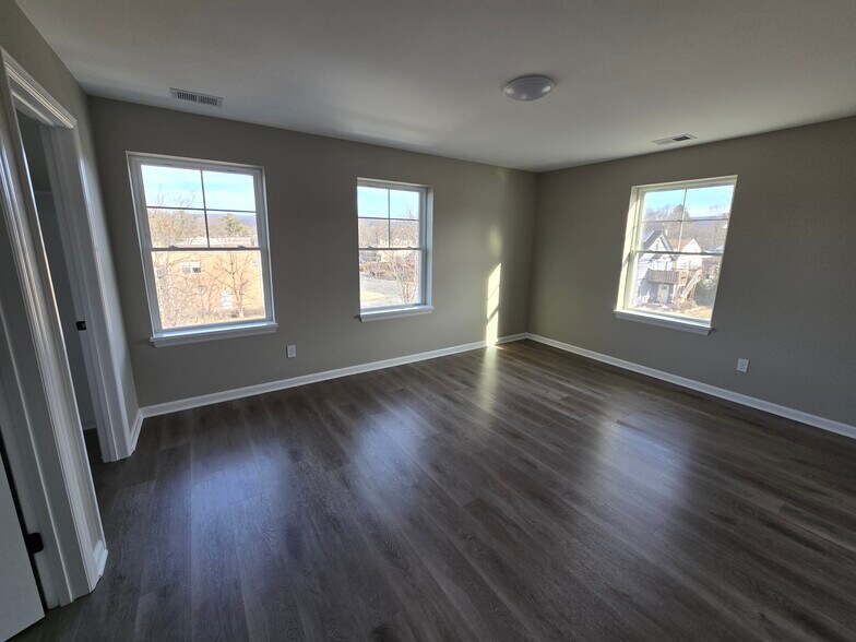 More Photos Of 237 Main St, Hackettstown Apartments For Sale