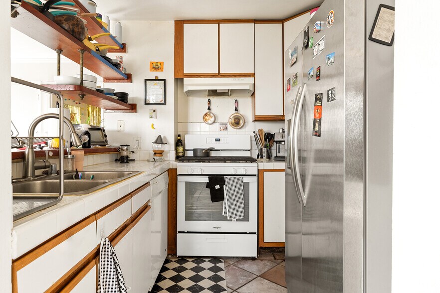 More Photos Of 960 Micheltorena St, Los Angeles Apartments For Sale