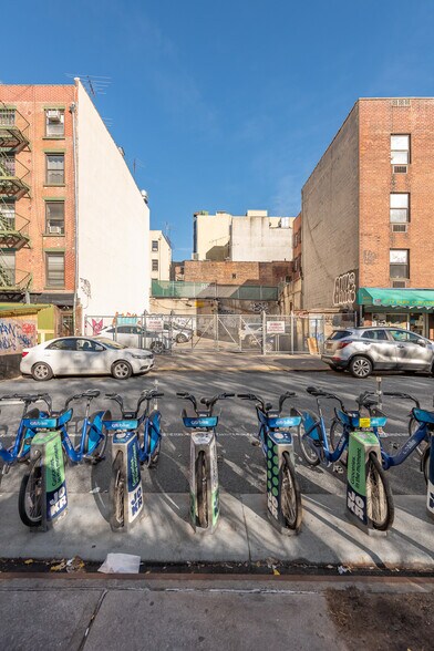 More Photos Of 98-100 Bayard St, New York Land For Sale