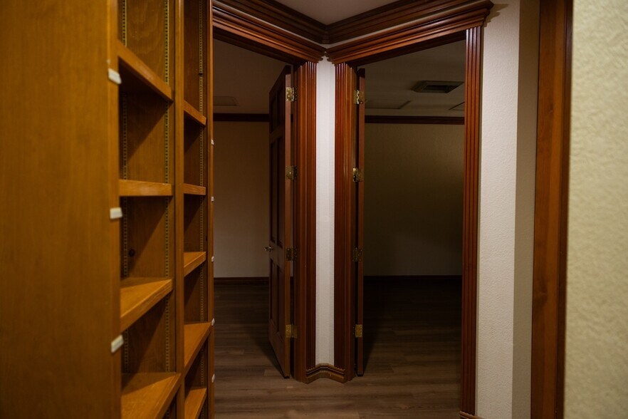 More Photos Of 10225 W Thunderbird Blvd, Sun City Medical For Sale