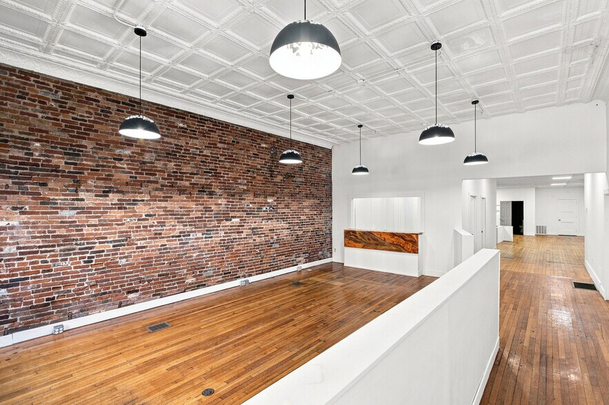More Photos Of 814-816 Main St, Cincinnati Apartments For Lease