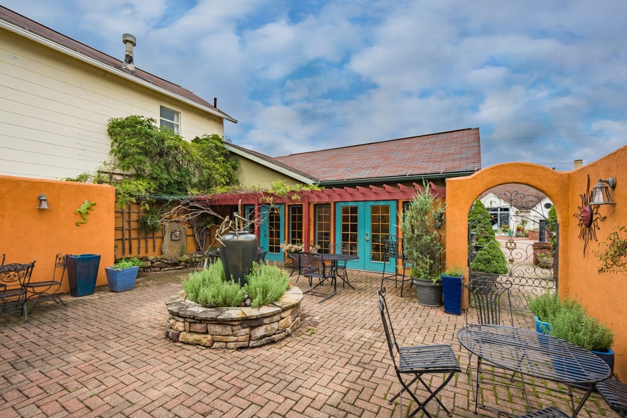 More Photos Of 181 E Brown St, Blairsville Restaurant For Sale