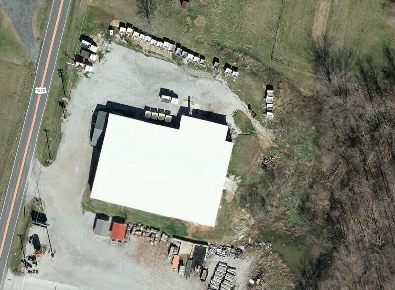 More Photos Of 2672 N Highway 127, Albany General Retail For Sale