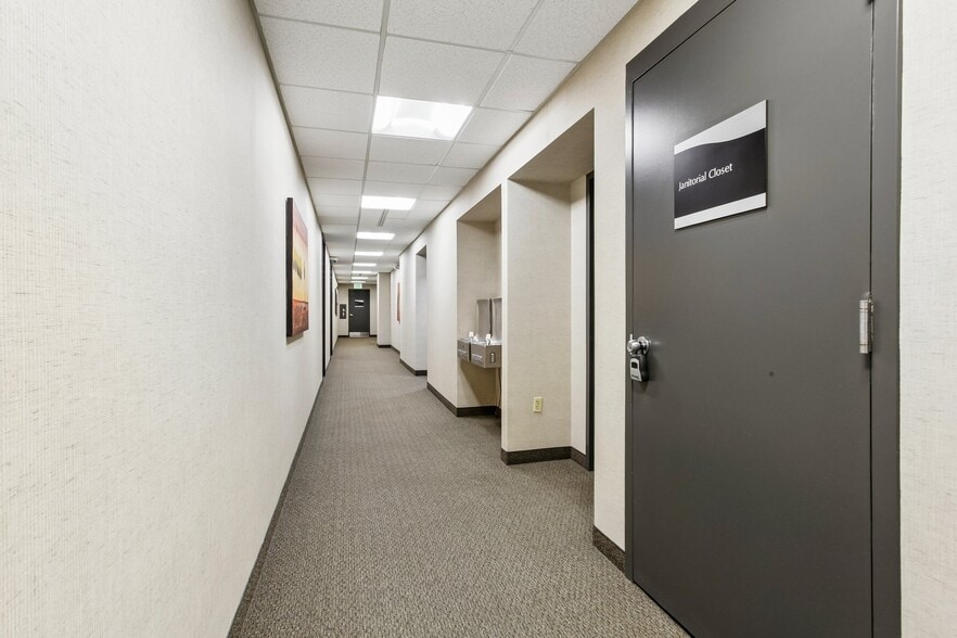 More Photos Of 8120 S Holly St, Centennial Medical For Sale
