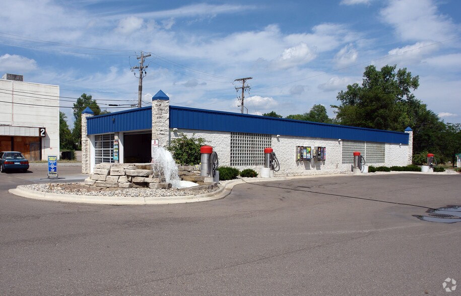 More Photos Of 7020 Cooley Lake Rd, Waterford Carwash For Sale