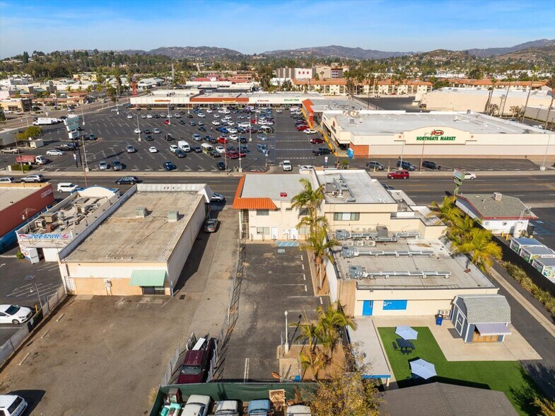 More Photos Of 239 W Washington Ave, Escondido General Retail For Sale