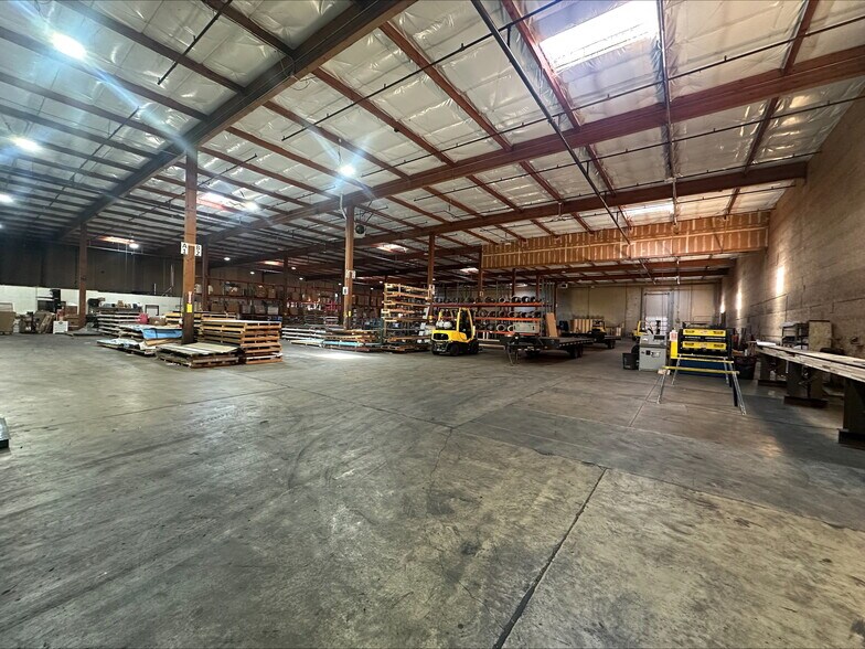 More Photos Of 8805-8815 S 190th St, Kent Unknown For Lease