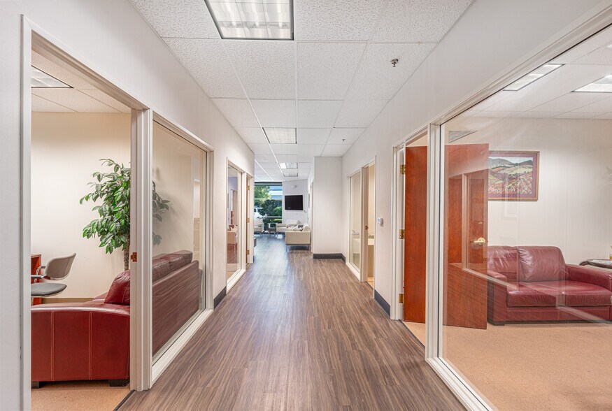 More Photos Of 737 Southpoint Blvd, Petaluma Research And Development For Sale