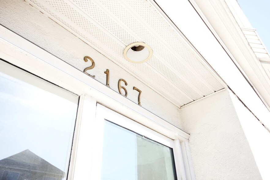 More Photos Of 2163-2167 Dundas St, Vancouver Apartments For Sale