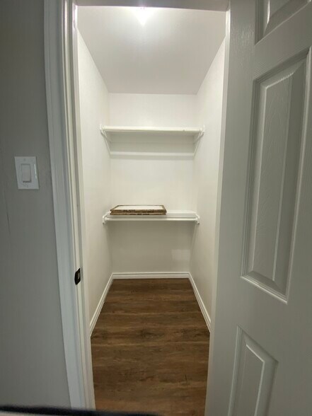 More Photos Of 1173 N Main St, Vidor Office For Lease