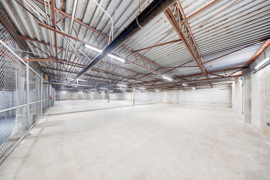 More Photos Of 2601 NW 105th Ave, Miami Warehouse For Sale