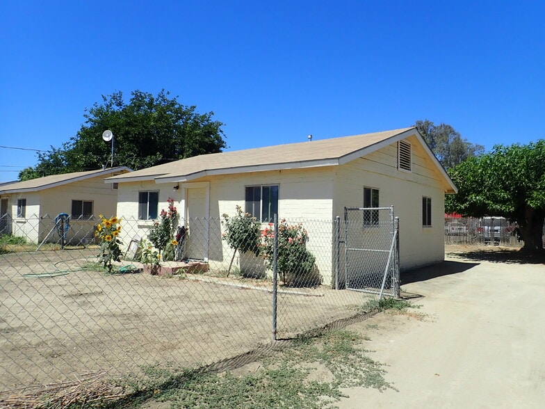 More Photos Of 29305 Pond Rd, Wasco Apartments For Sale
