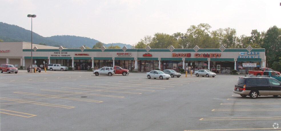 More Photos Of 9408 Apison Pike, Ooltewah Storefront For Lease