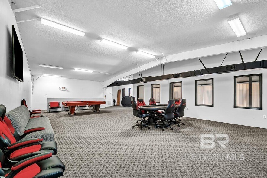 More Photos Of 20870 State Highway 59, Robertsdale Freestanding For Lease