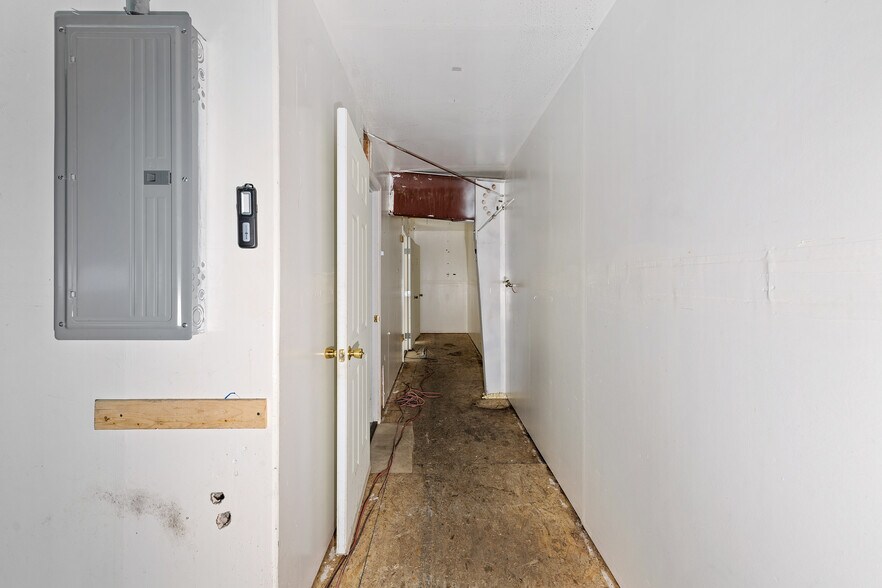 More Photos Of 57 Loomis St, San Francisco Warehouse For Lease