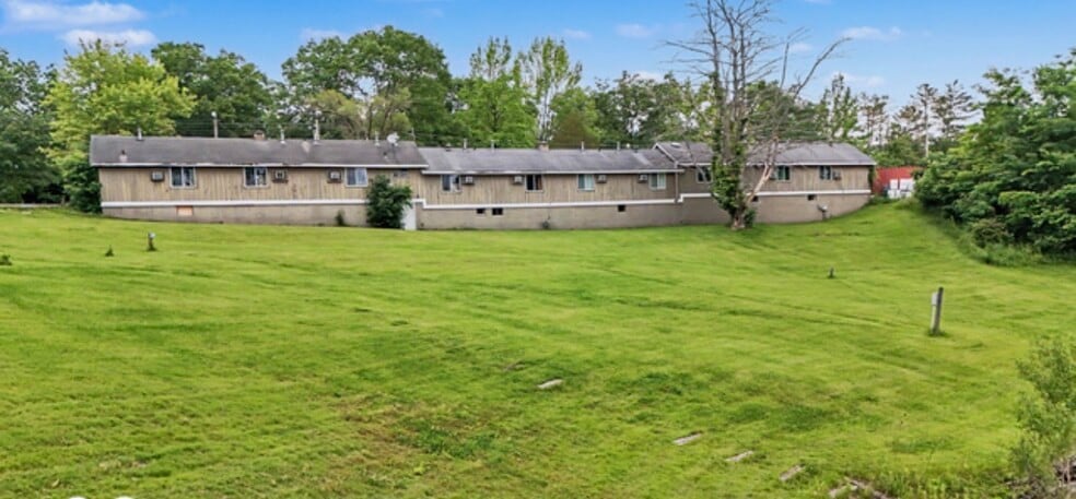 More Photos Of 1958 St Rd 135 N, Nashville Hotel For Sale