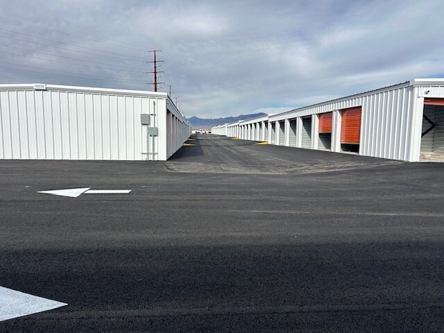 More Photos Of 2530 Commerce st, Pahrump Warehouse For Sale
