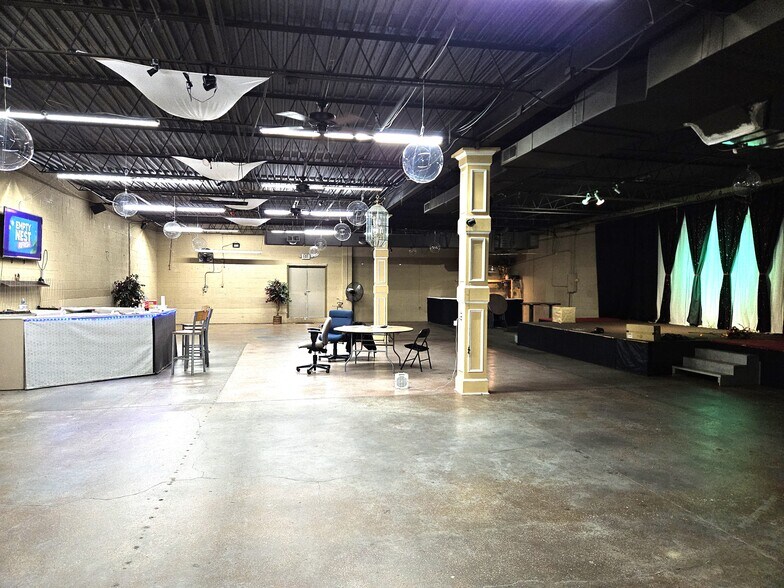 More Photos Of 2620 Park Central Blvd, Decatur Light Distribution For Sale