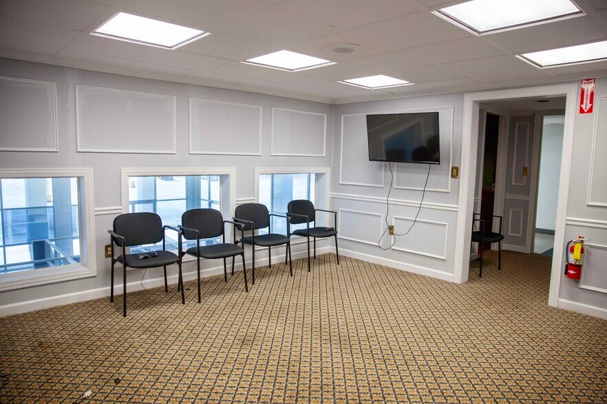 More Photos Of 2210 Washington Rd, Thomson Auto Dealership For Sale