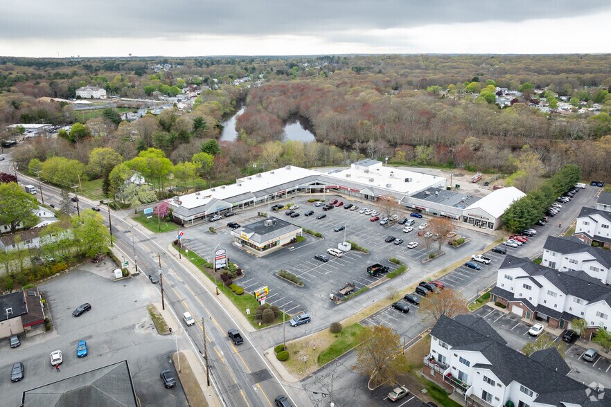 More Photos Of 1745 Main St, West Warwick General Retail For Lease