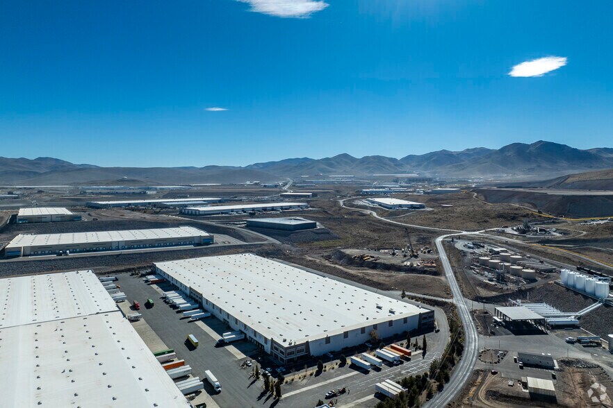 More Photos Of 201 Ireland Dr, Mccarran Distribution For Lease
