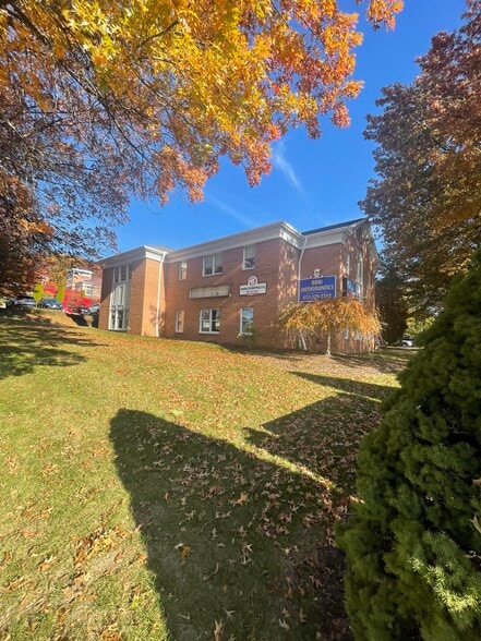 More Photos Of 995 Beaver Grade Rd, Coraopolis Medical For Lease