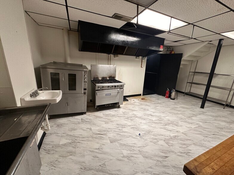 More Photos Of 8350 S 88th Ave, Justice Restaurant For Sale