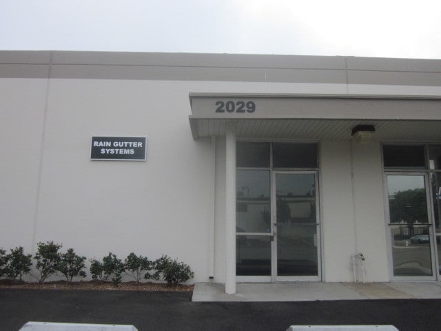 More Photos Of 2021-2041 S Lyon St, Santa Ana Light Manufacturing For Lease
