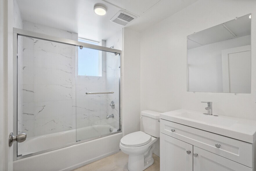 More Photos Of 443 E Vernon Ave, Los Angeles Apartments For Sale