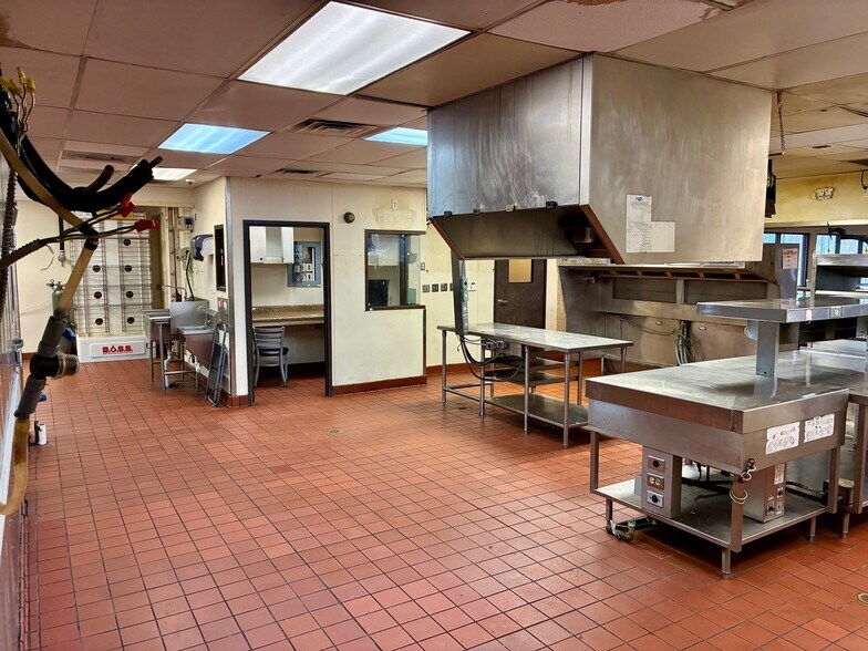 More Photos Of 415 US Highway 80 E, Pooler Fast Food For Lease