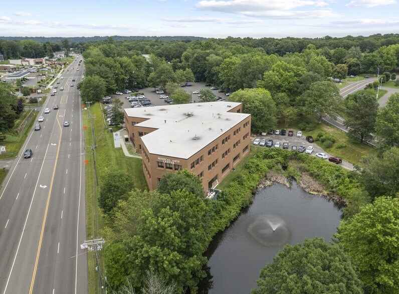 More Photos Of 15 Corporate Dr, Trumbull Medical For Lease