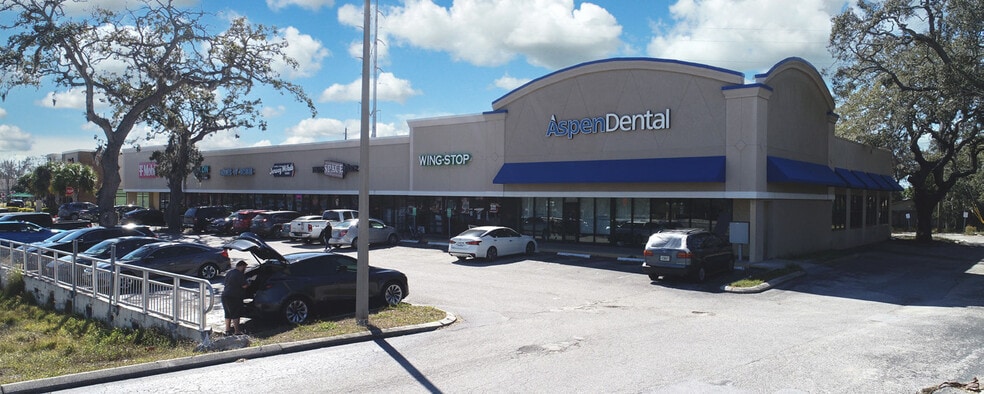 More Photos Of 33100-33160 U.S. 19 Hwy N, Palm Harbor Storefront For Sale