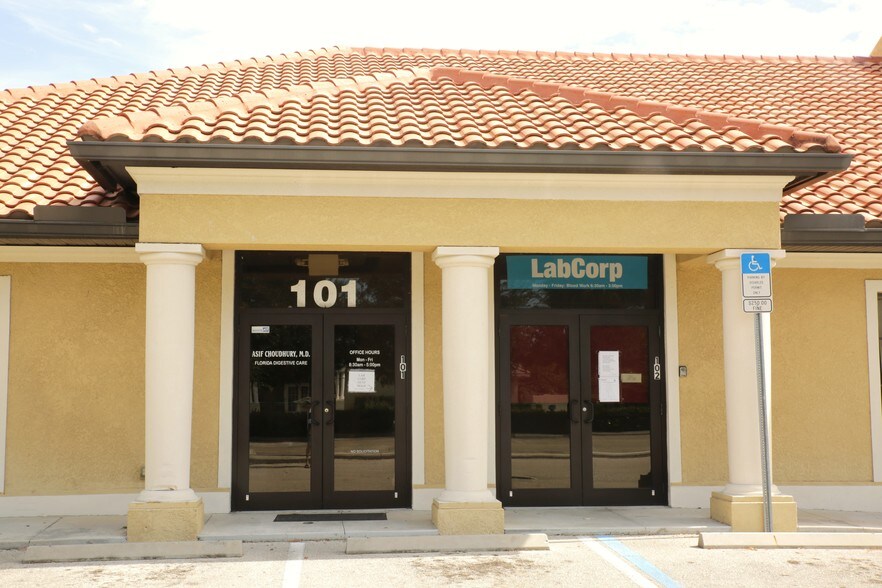 More Photos Of 14131 Metropolis Ave, Fort Myers Medical For Lease
