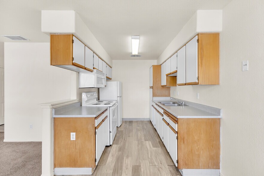 More Photos Of 1832 Merced St, Madera Apartments For Sale