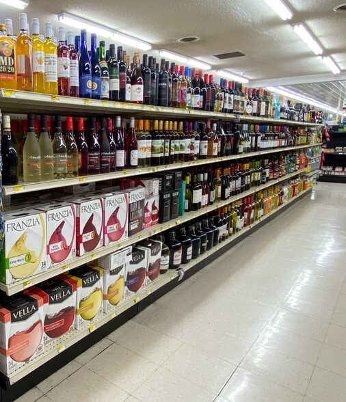 More Photos Of 25817 State Hwy 64, Pittsburg Supermarket For Sale
