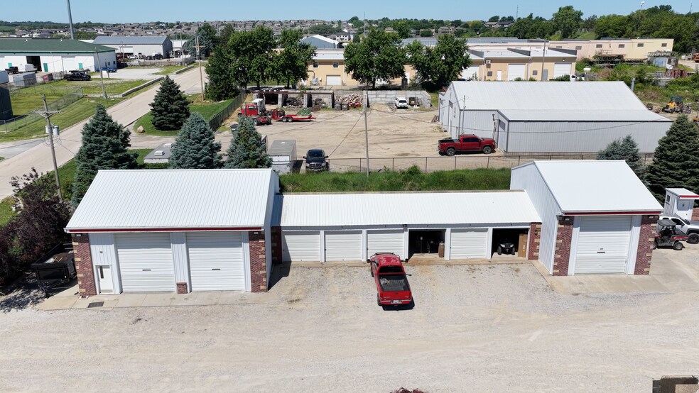 More Photos Of 17512 Storage Rd, Omaha Warehouse For Sale