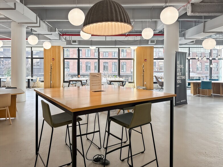More Photos Of 413-435 W 14th St, New York Coworking Space