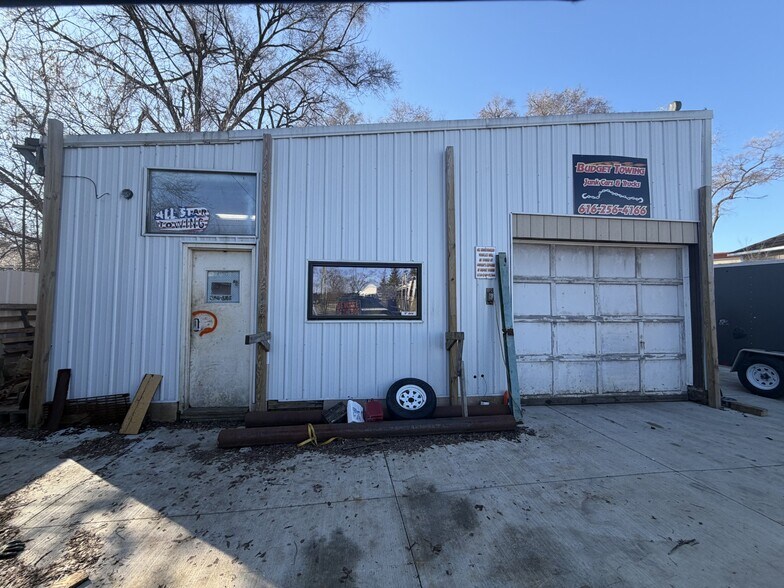 More Photos Of 1644 4 Mile Rd NE, Grand Rapids Industrial For Sale