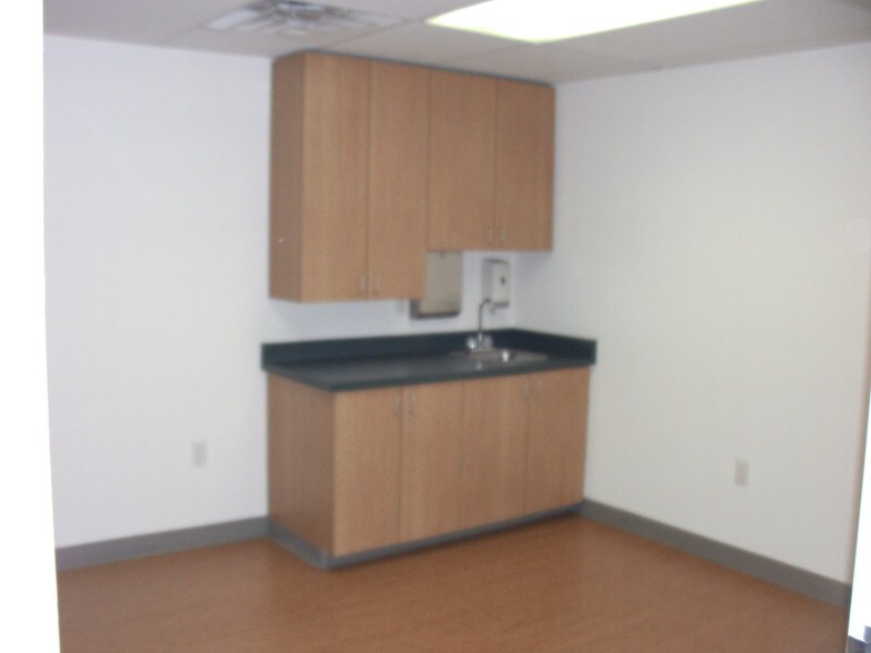 More Photos Of 66 N Pecos Rd, Henderson Medical For Lease