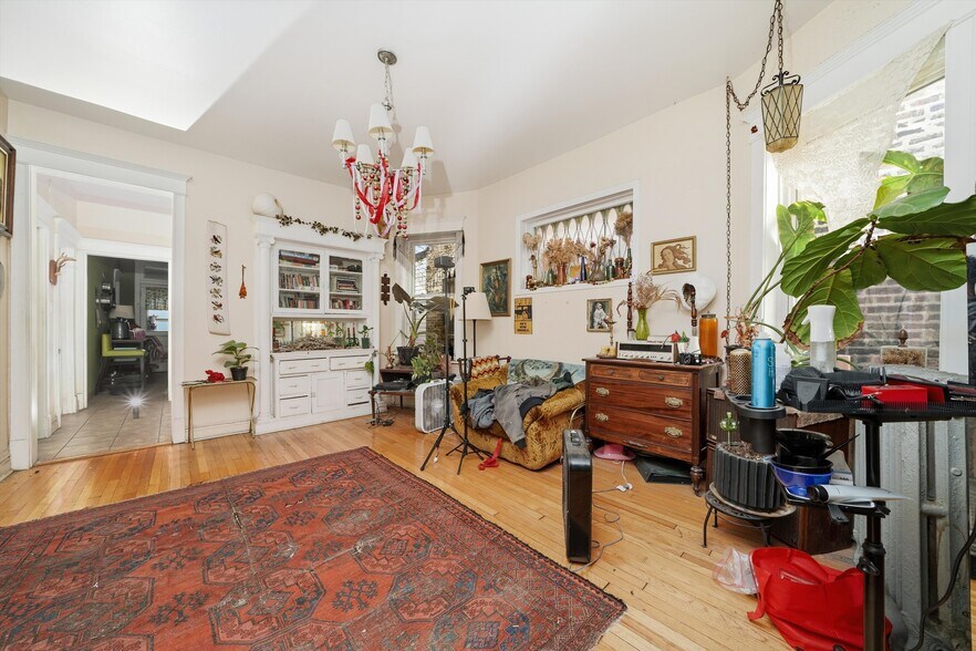 More Photos Of 3136 W Logan Blvd, Chicago Multifamily For Sale