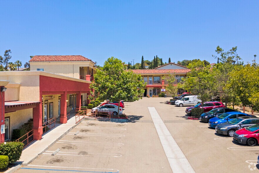 More Photos Of 830 E Vista Way, Vista Storefront Retail Office For Lease