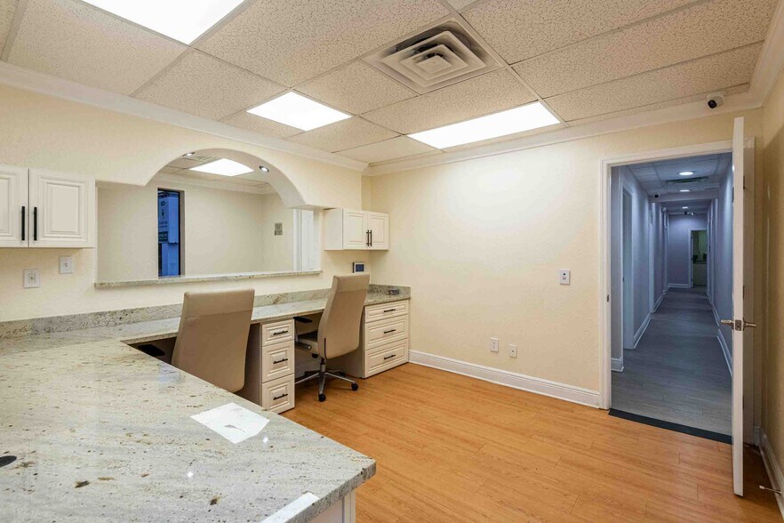 More Photos Of 4109 Armenia Ave, Tampa Medical For Sale