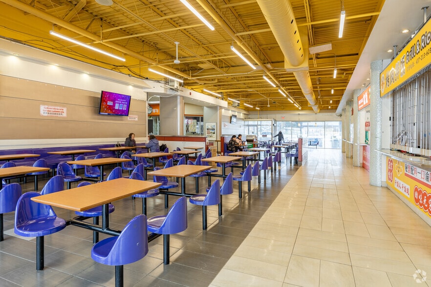 More Photos Of 3636 Steeles Ave E, Toronto Storefront Retail Office For Lease